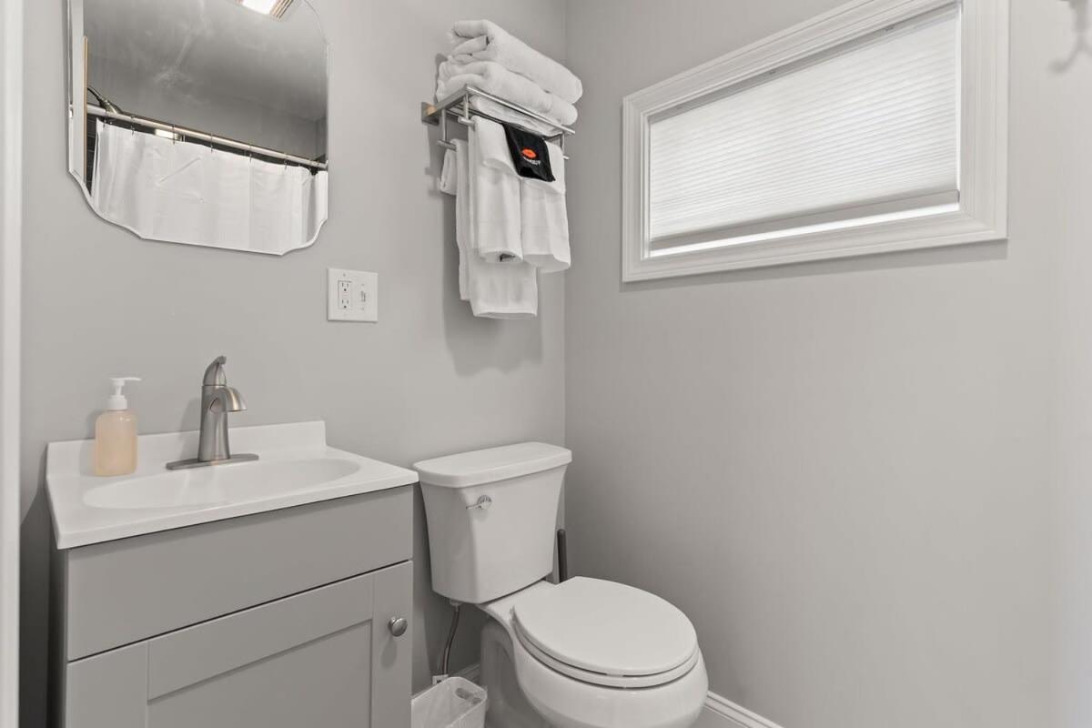 Steps To Beach Fully Renovated Sleeps 6 Hampton Exterior foto