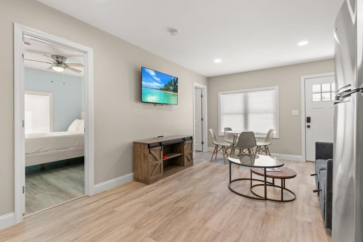 Steps To Beach Fully Renovated Sleeps 6 Hampton Exterior foto